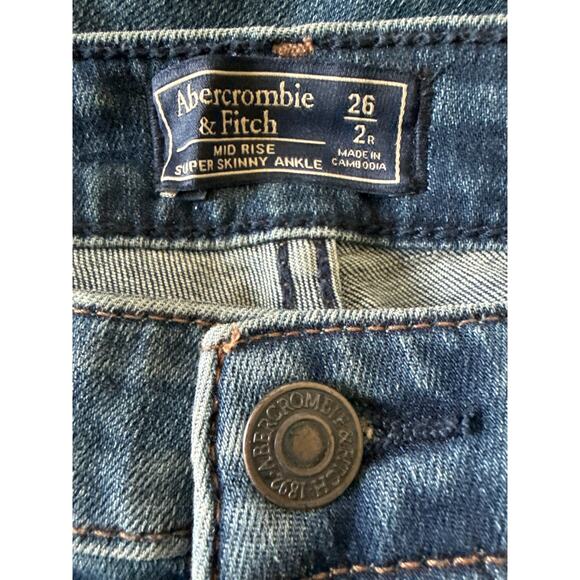Abercrombie & Fitch Women’s Mid-Rise Super Skinny Ankle Jeans Size 26/2 EUC - Picture 8 of 9